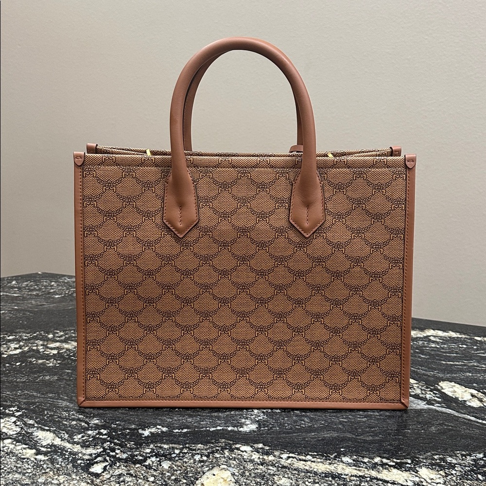 NWT MCM Medium Himmel Lauretos Tote - with COA - Picture 8 of 16